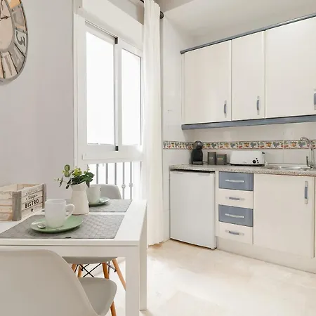 Apartment C14 - Studio Close To Historical Center